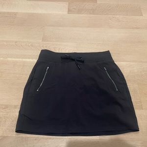 Size 4 Athleta skirt. Never worn. No longer sold in stores or online